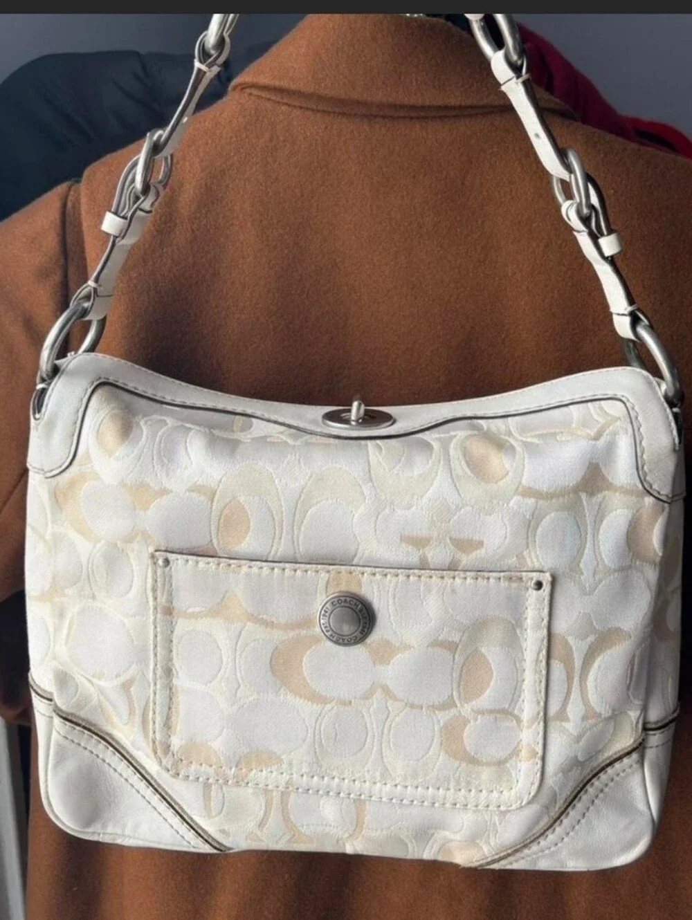 Coach Chelsea Optic Signature Ivory/Beige Shoulder Bag